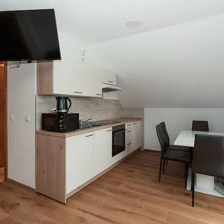 Apartmaji Laznik Apartman