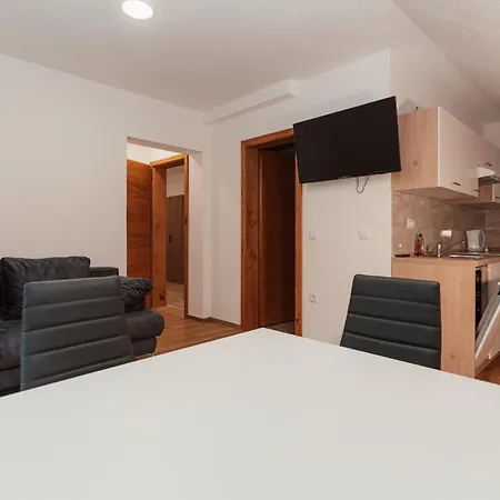 Apartment Apartmaji Laznik Ljubno