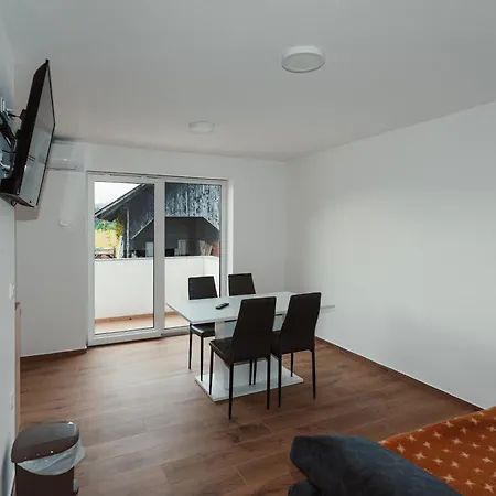 Apartma Apartmaji Laznik