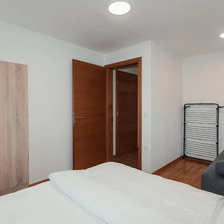 Apartmaji Laznik Lejlighed Ljubno