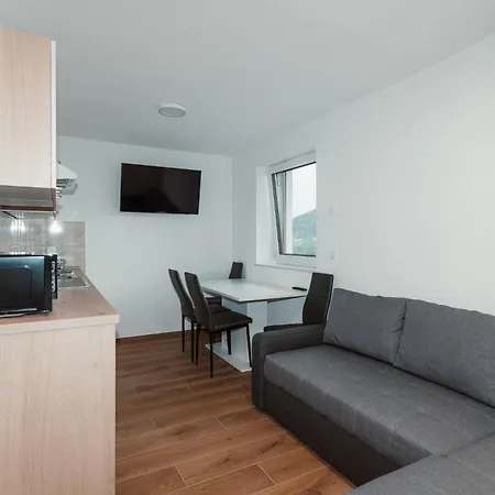 Апартаменты Apartmaji Laznik Ljubno