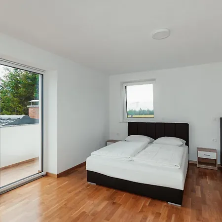 Apartmaji Laznik Апартаменты *