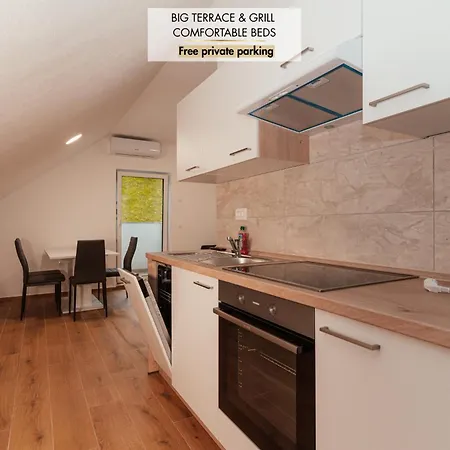 Apartmaji Laznik Lägenhet