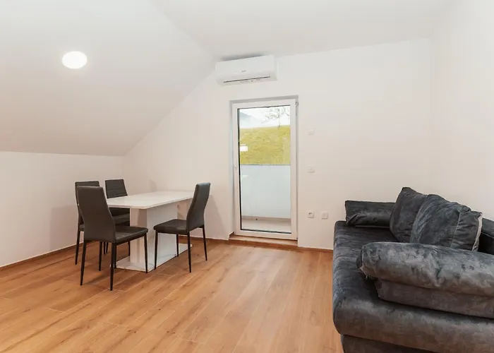 Appartamento Apartmaji Laznik